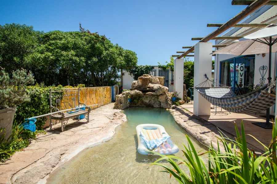 4 Bedroom Property for Sale in Blue Lagoon Western Cape